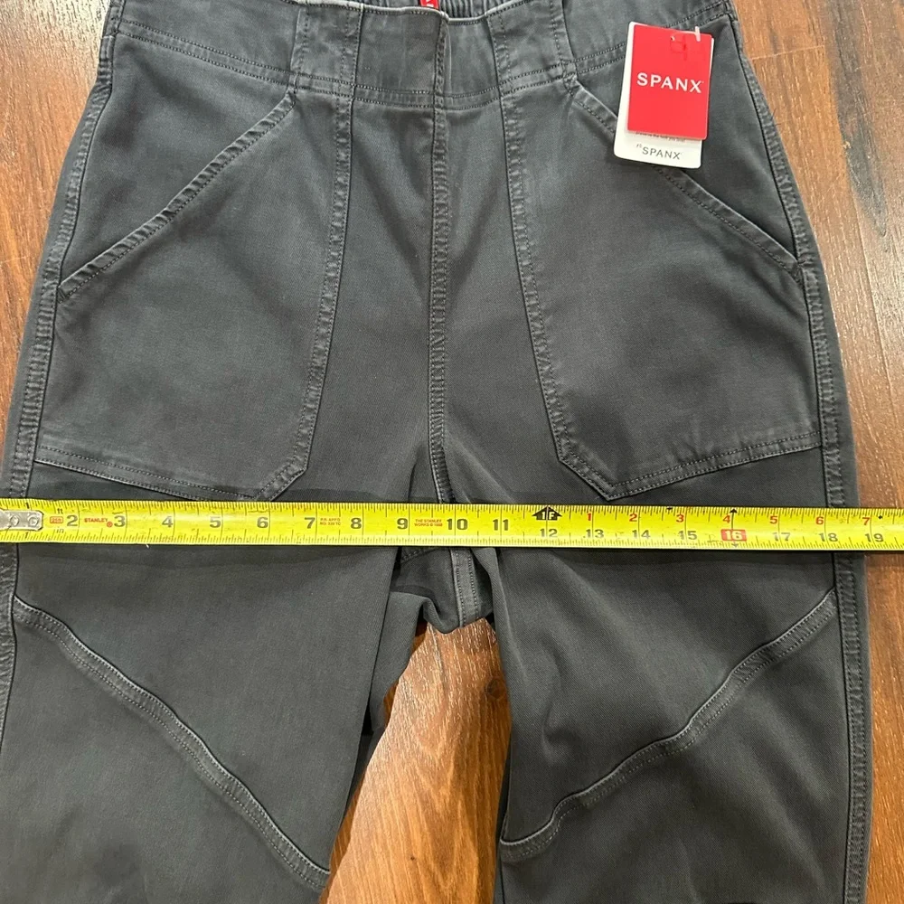 Spanx Stretch Twill Cargo Jogger Pants Washed Black Women's Size M NWT - Picture 7 of 10